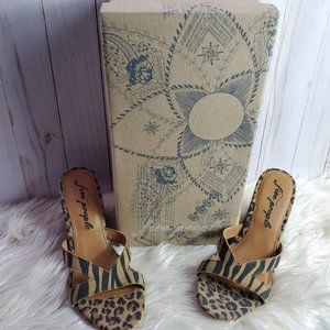 Free People Charlie-V Heel Tiger Print